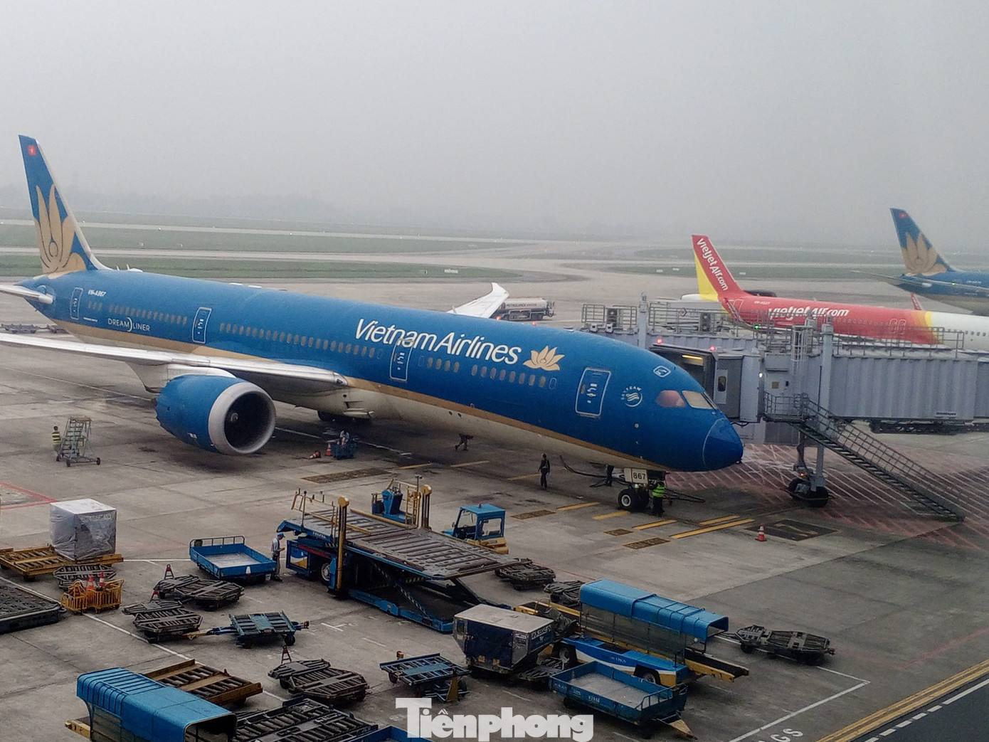 Các hãng hàng không bay 'lệch đầu' đón khách dịp Tết. Ảnh: Lộc Liên. Các hãng hàng không bay 'lệch đầu' đón khách dịp Tết. Ảnh: Lộc Liên.