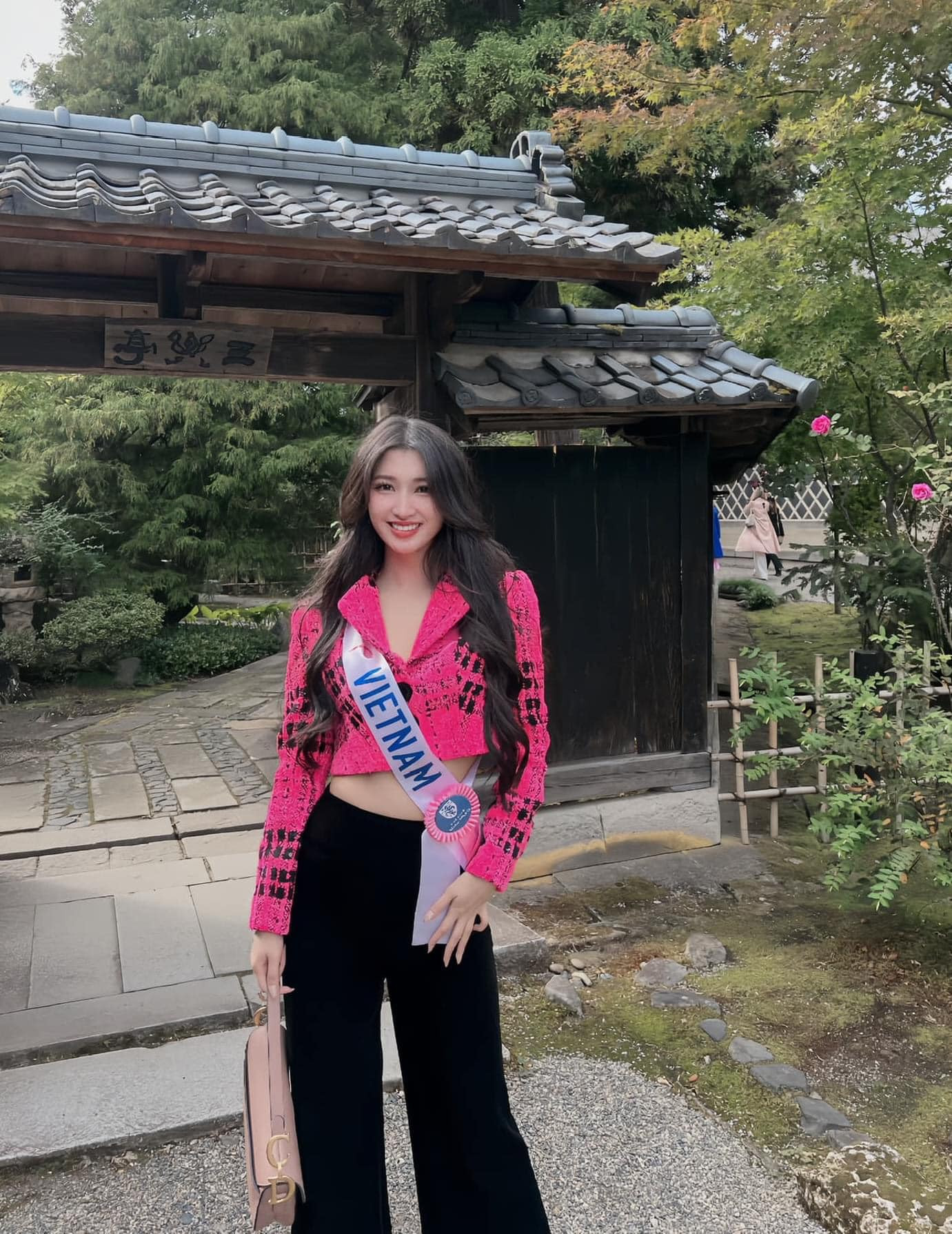 Một số hình ảnh của Phương Nhi tại cuộc thi Hoa hậu Quốc tế 2023.