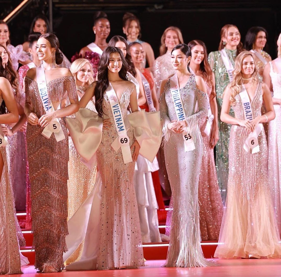 Khoảnh khắc Phương Nhi được gọi tên vào top 15.