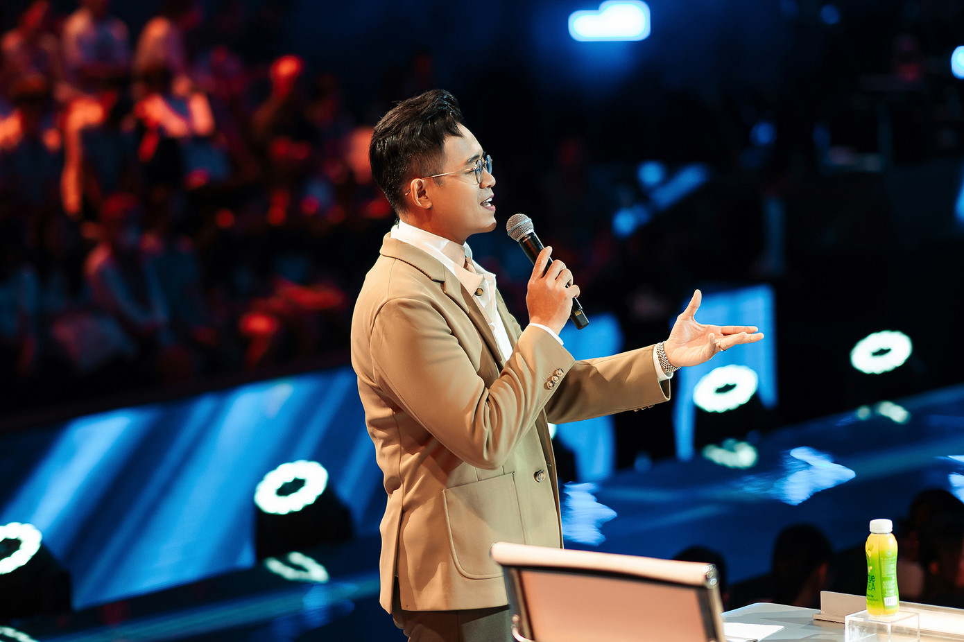 MC Đức Bảo trong live show 5 Vietnam Idol 2023.