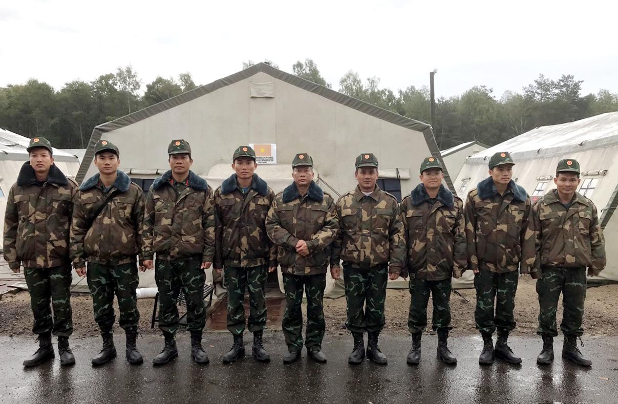 Tuyển tăng Việt Nam về đích đầu tiên, bắn trúng 13/24 mục tiêu ở chung kết Tank Biathlon ảnh 6