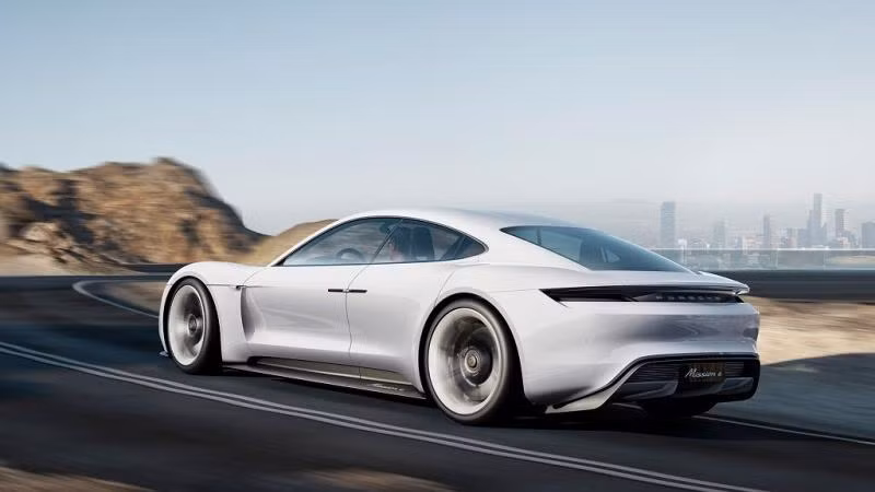 'Đống sắt vụn' mác Porsche có giá hơn 82.000 USD ảnh 5