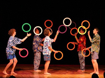 Nhiều bạn học sinh, sinh viên mong muốn được học ảo thuật với giá “mềm”, điều đó khiến Hà nẩy ra một hướng đi thông minh cho riêng mình. Nhiều bạn học sinh, sinh viên mong muốn được học ảo thuật với giá “mềm”, điều đó khiến Hà nẩy ra một hướng đi thông minh cho riêng mình