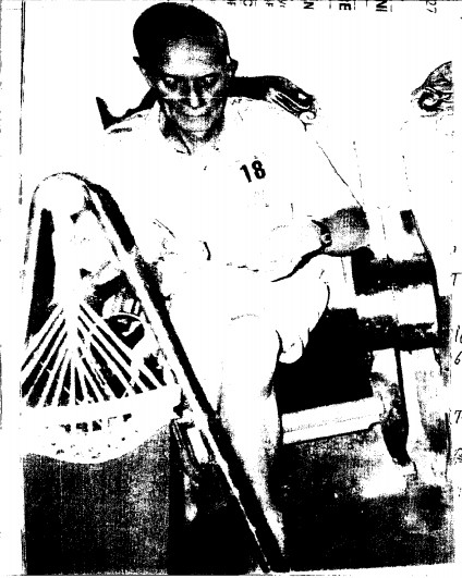 Một bức ảnh khác của ông Ngoc đóng giả là Robertson. Nguồn: DPMO. Một bức ảnh khác của ông Ngoc đóng giả là Robertson. Nguồn: DPMO