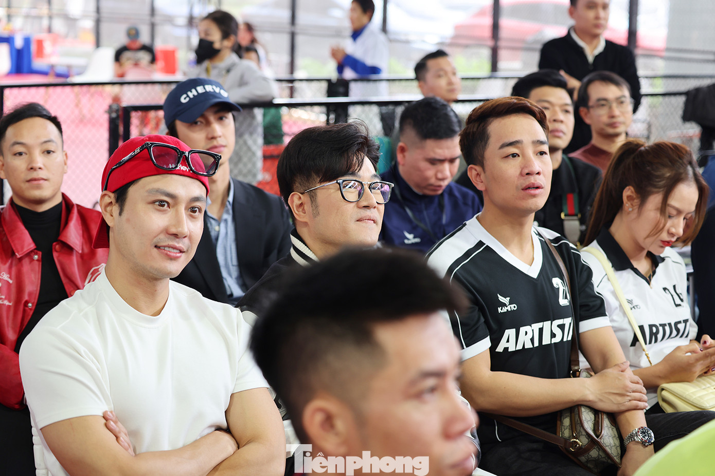 Rất nhiều các ca sĩ, nghệ sĩ tên tuổi đến tham dự sự kiện như : Minh Quân, Đỗ Duy Nam, Trung Ruồi, Thái Sơn, Dũng "hớn". Rất nhiều các ca sĩ, nghệ sĩ tên tuổi đến tham dự sự kiện như : Minh Quân, Đỗ Duy Nam, Trung Ruồi, Thái Sơn, Dũng "hớn".