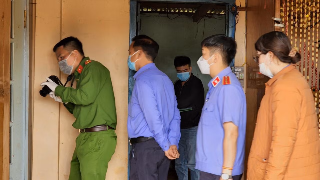 Lực lượng chức năng khám nghiệm, điều tra vụ án
