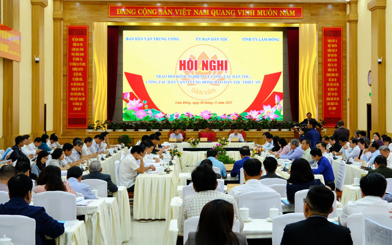 Quang cảnh hội nghị Quang cảnh hội nghị