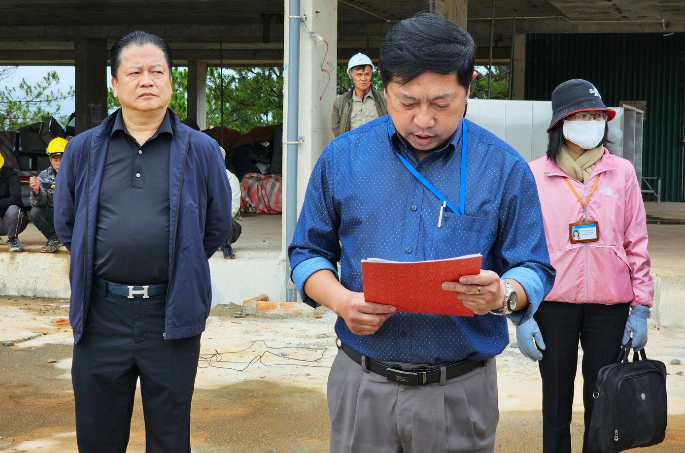 Công bố quyết định cưỡng chế tháo dỡ các công trình sai phạm Công bố quyết định cưỡng chế tháo dỡ các công trình sai phạm