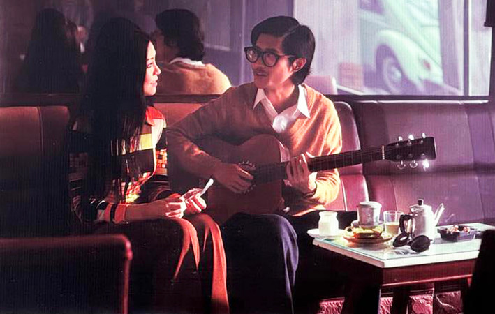 Trong quán cà phê lâu năm bậc nhất Đà Lạt.