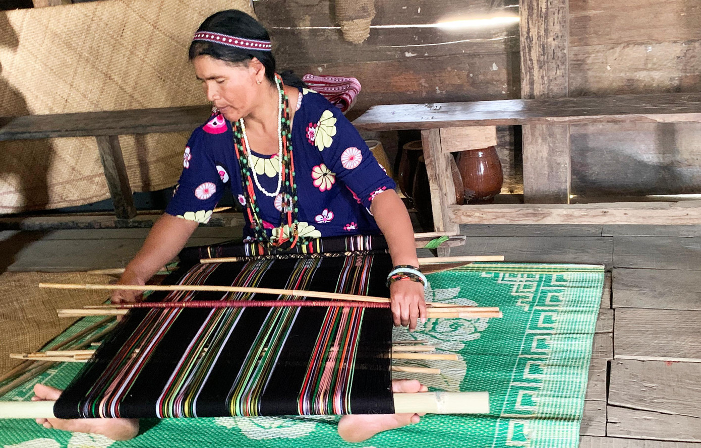 Dệt thổ cẩm Dệt thổ cẩm