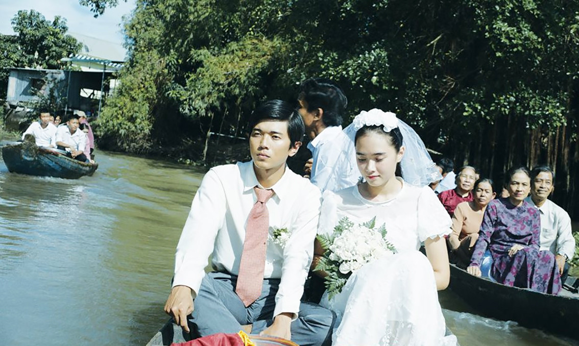 Bộ phim Tro tàn rực rỡ tham dự Liên hoan phim Việt Nam lần thứ XXIII.