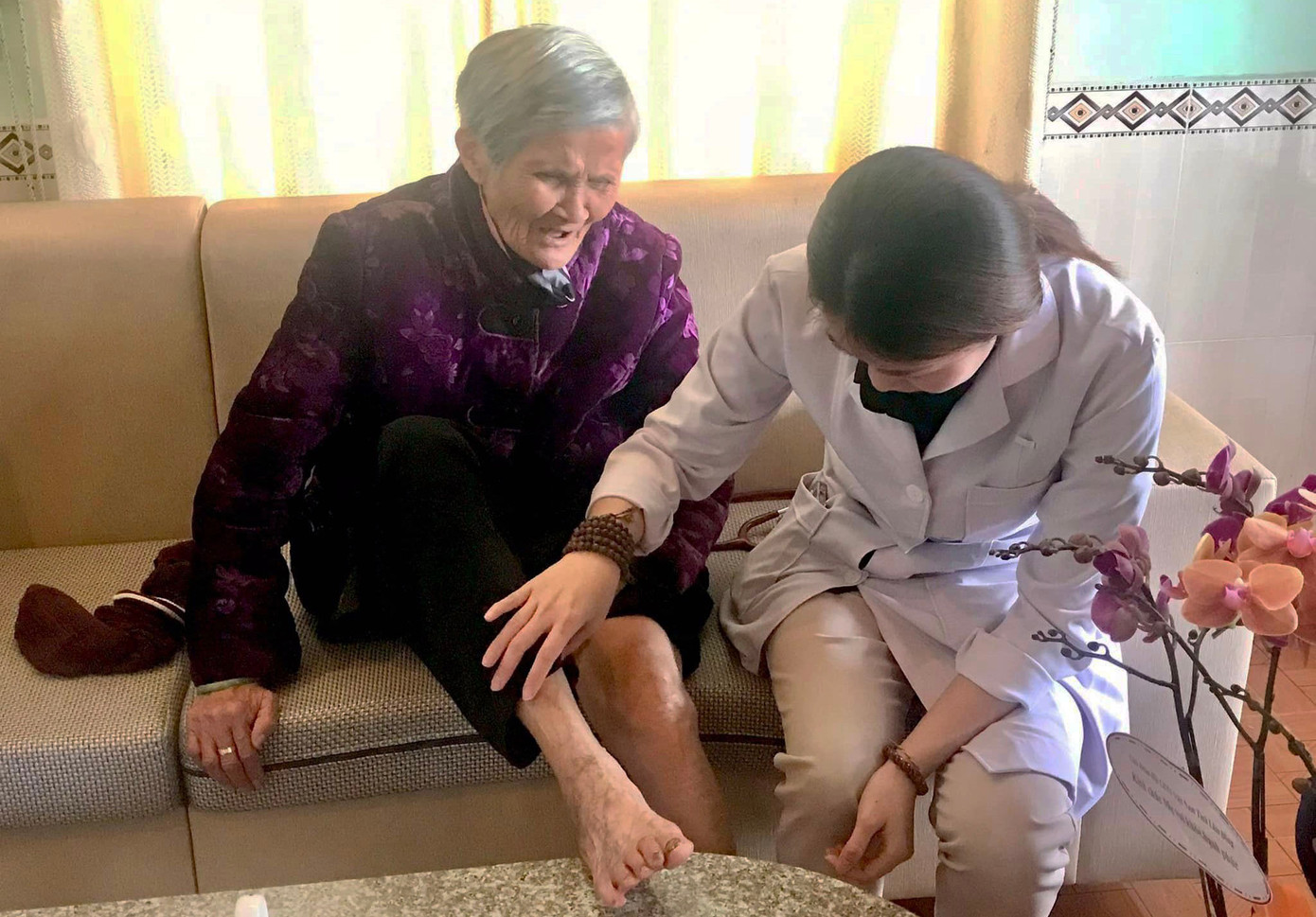 Chăm sóc sức khỏe Mẹ Việt Nam anh hùng Chăm sóc sức khỏe Mẹ Việt Nam anh hùng