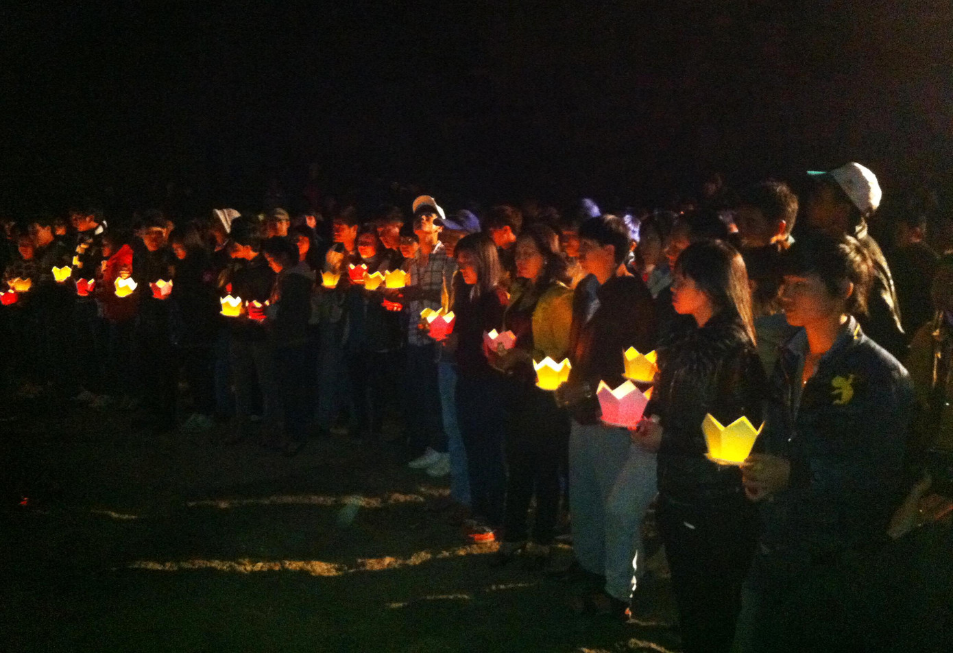 Thả đèn hoa đăng