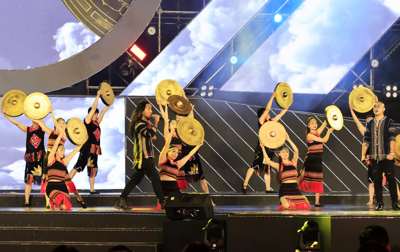 Một vũ điệu của người thiểu số ở Lâm Đồng.