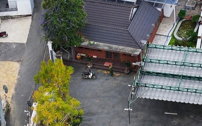 Lực lượng chức năng khám nhà của Chủ tịch tỉnh Lâm Đồng Lực lượng chức năng khám nhà của Chủ tịch tỉnh Lâm Đồng