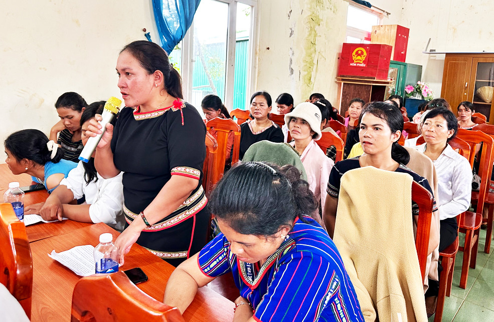 Phụ nữ xã Gia Bắc đối thoại về bình đẳng giới Phụ nữ xã Gia Bắc đối thoại về bình đẳng giới