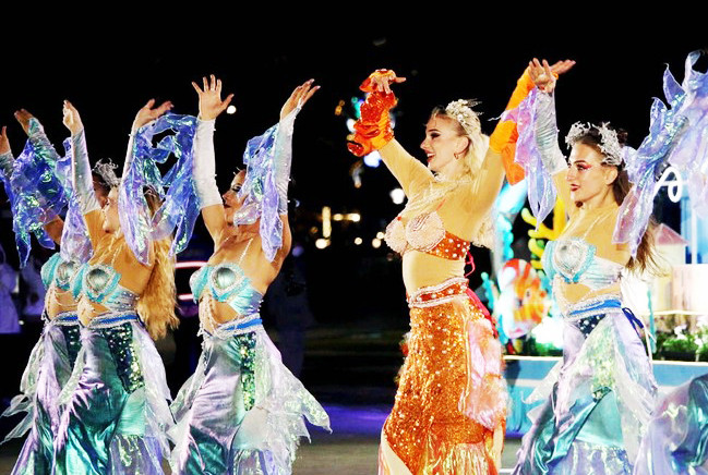 Một tiết mục múa của vũ công quốc tế tại Đà Lạt.