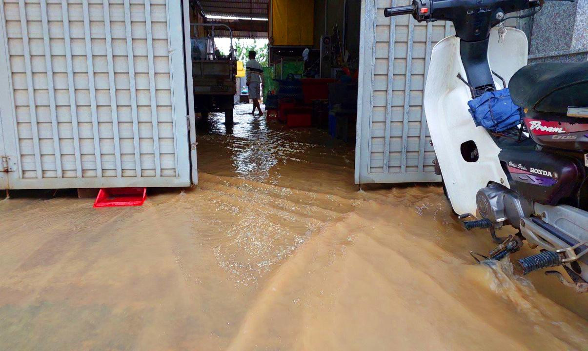 Nhiều ngôi nhà bị ngập