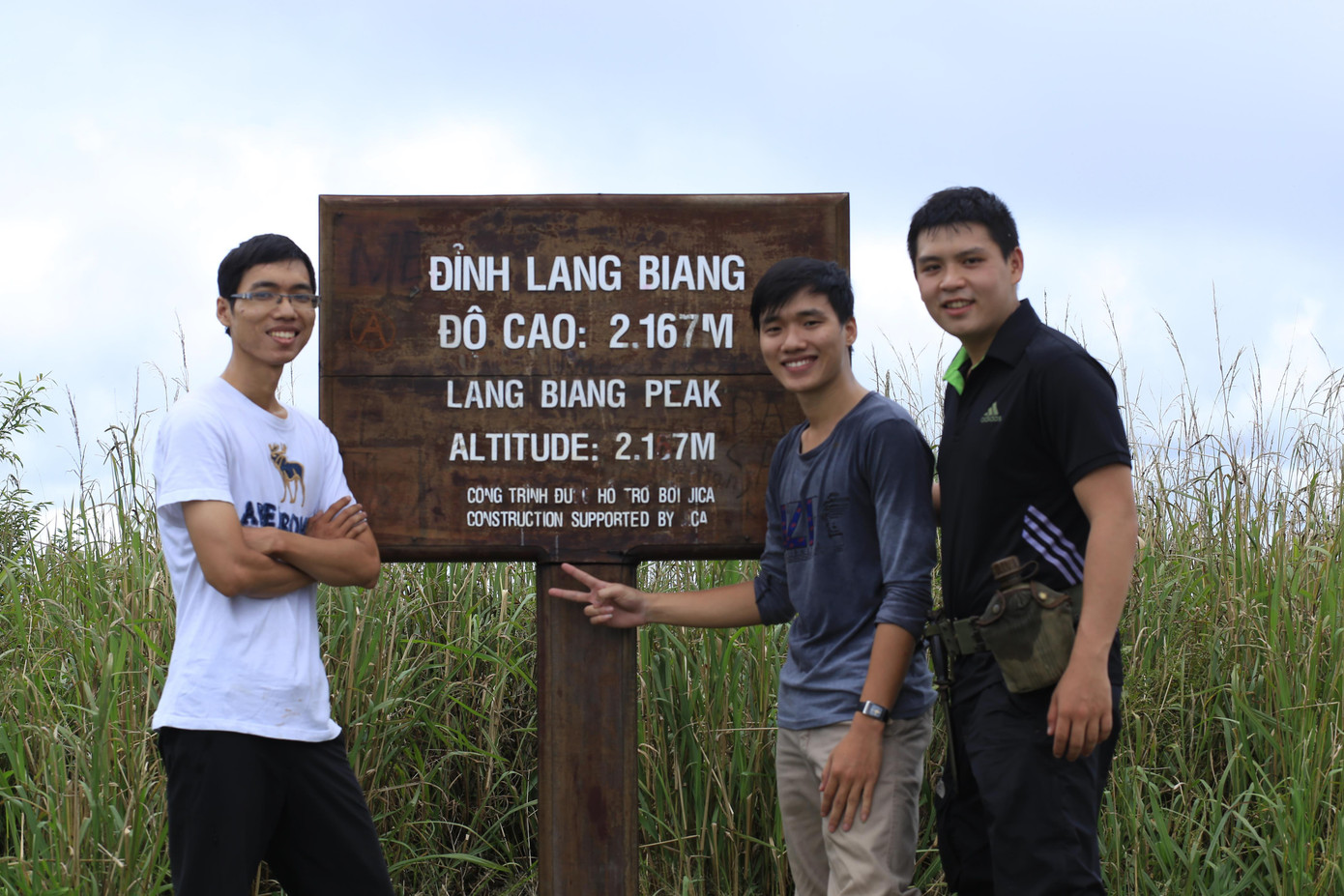 Chinh phục đỉnh cao 2.167m