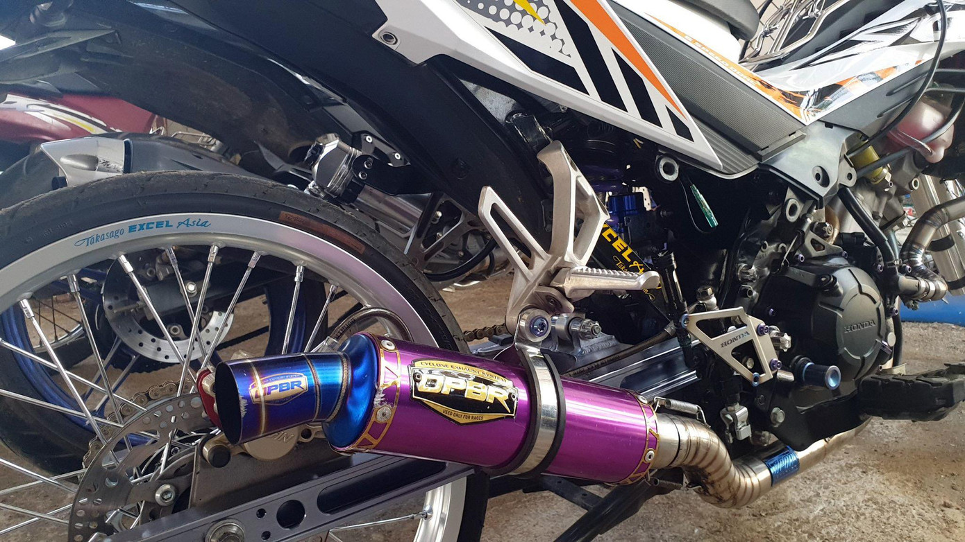 Độ chế ống pô