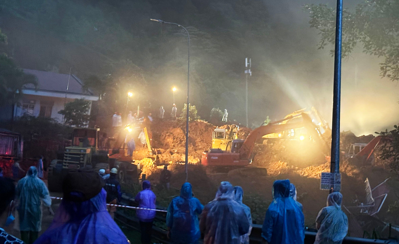 Công tác tìm kiếm những người mất tích đang được triển khai khẩn trương.