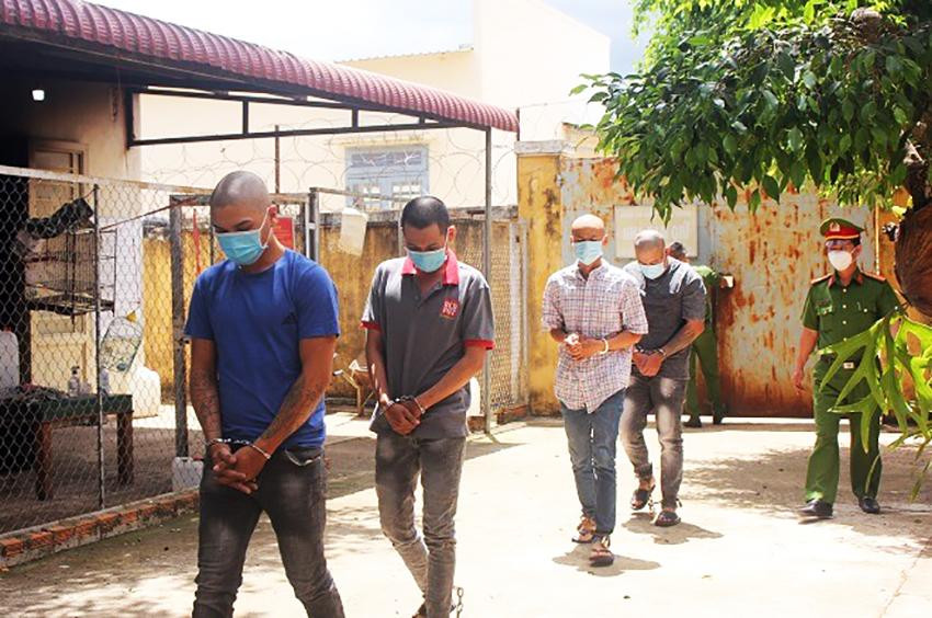 4 đối tượng bị bắt tạm giam