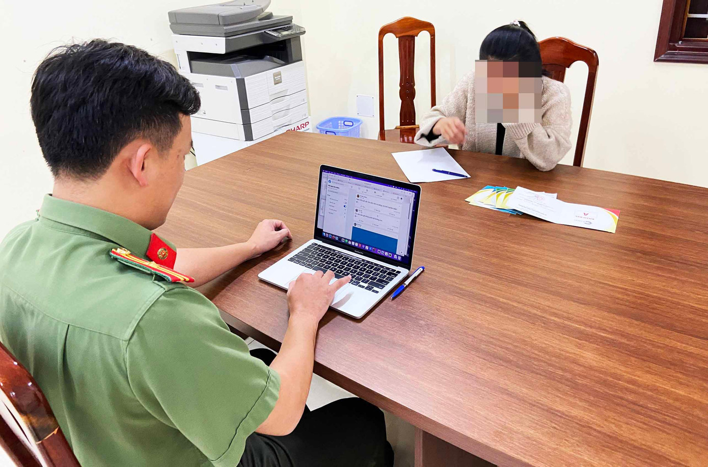 Công an triệu tập người rao bán giấy mời tham dự lễ khai mạc Festival hoa