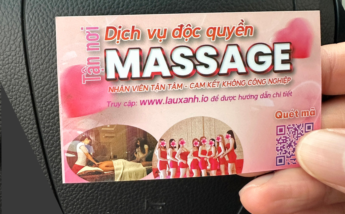 Danh thiếp xuất hiện nhiều nơi Danh thiếp xuất hiện nhiều nơi