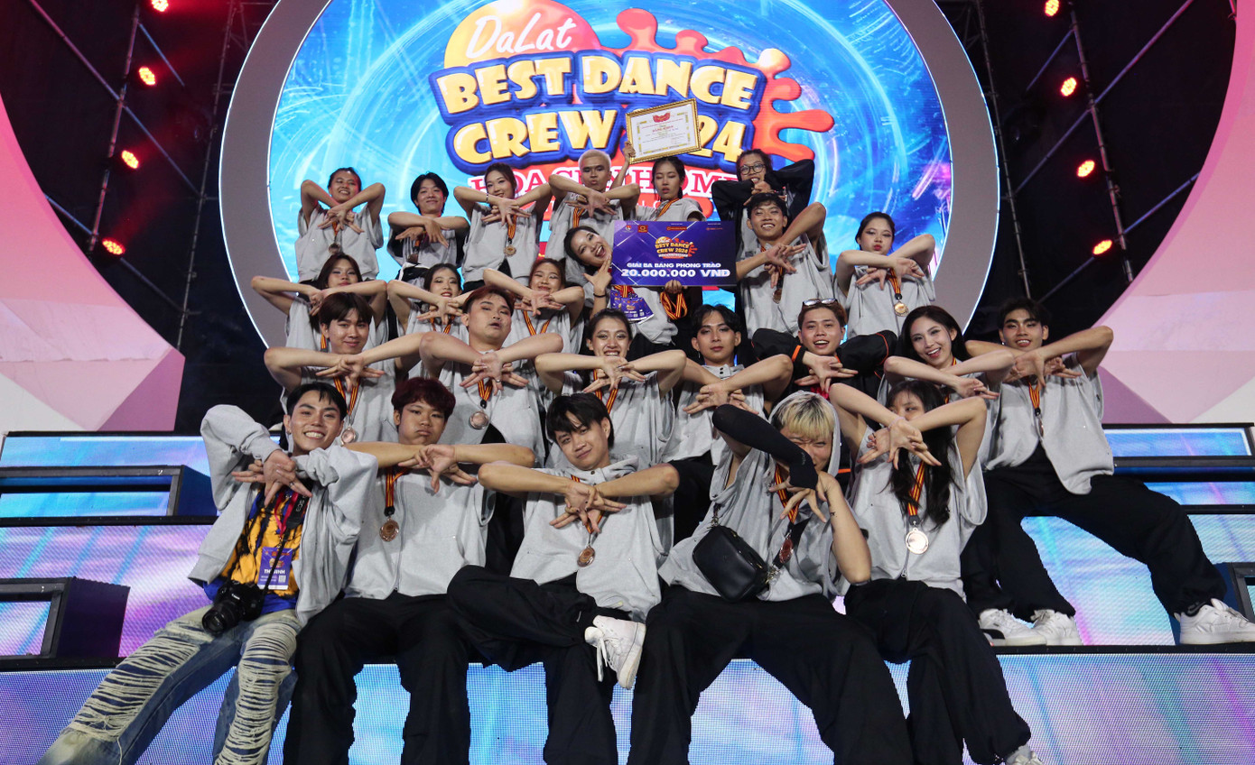 MAX Crew đạt giải ba