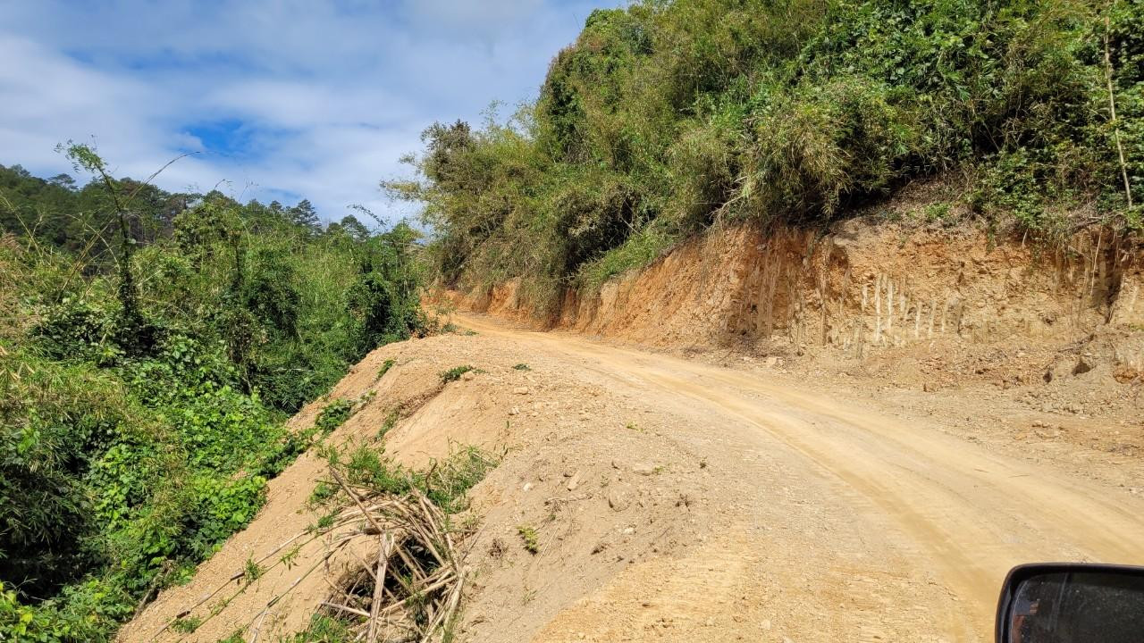 Tự san ủi để mở đường Trường Sơn Đông qua địa phận Lâm Đồng Tự san ủi để mở đường Trường Sơn Đông qua địa phận Lâm Đồng