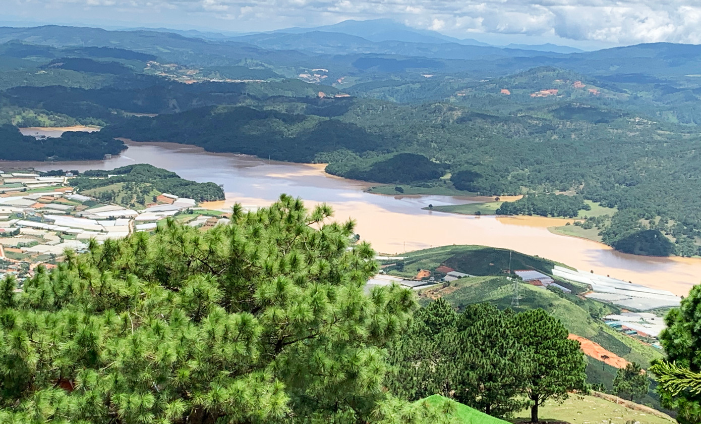 Huyện Lạc Dương còn nhiều mảng xanh Huyện Lạc Dương còn nhiều mảng xanh