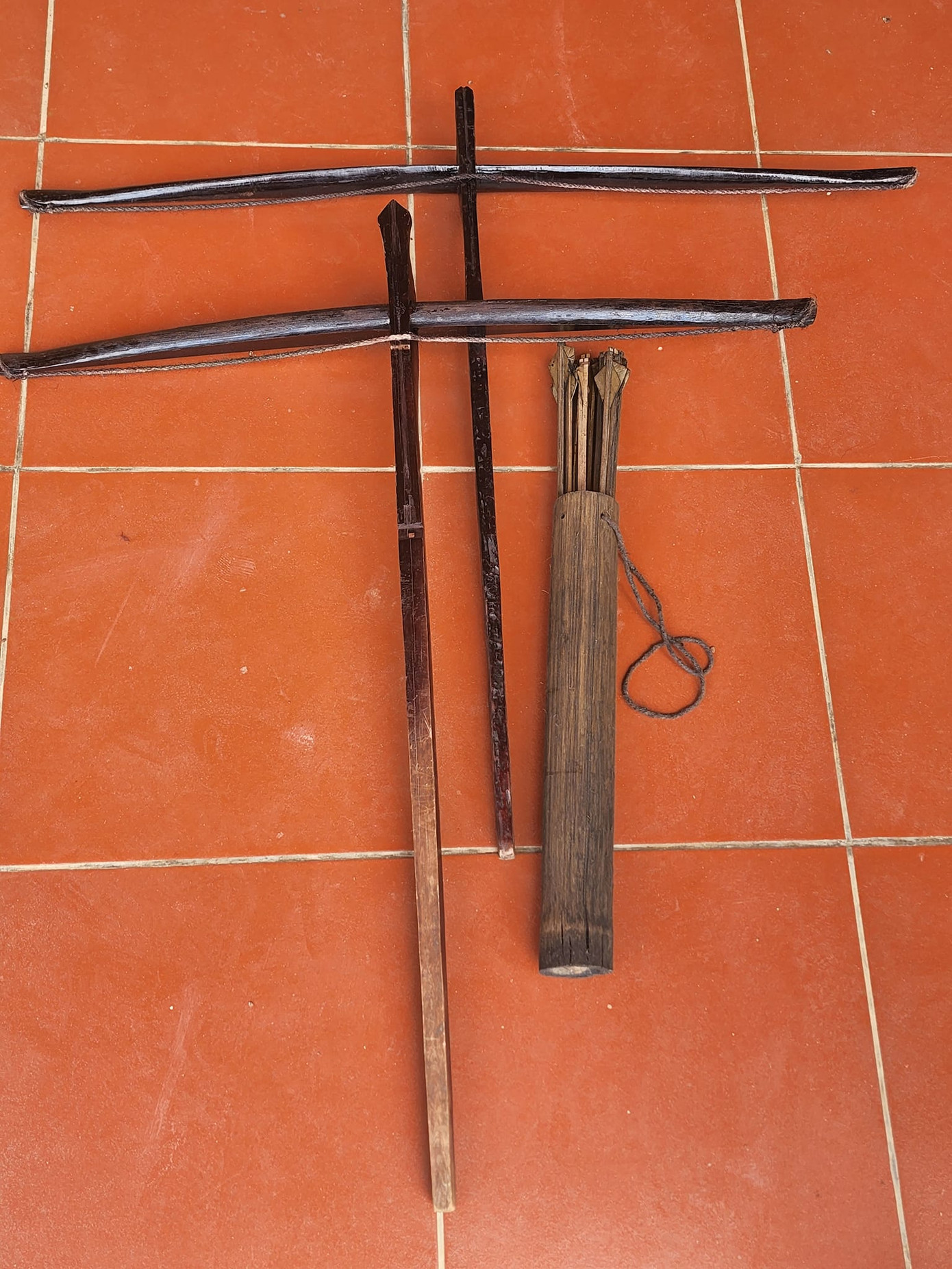 Những bộ cung tên vừa được trao tặng