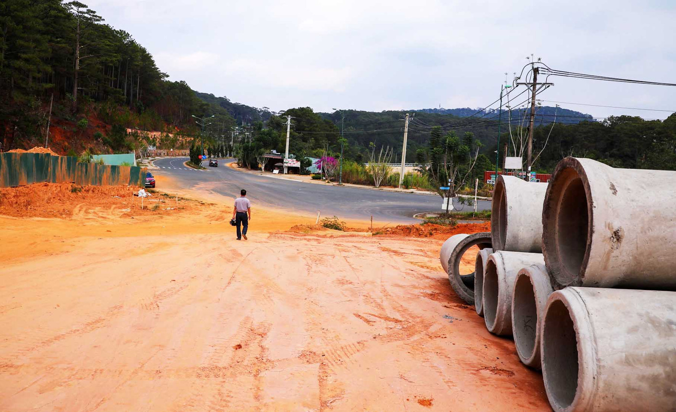 Đoạn từ Trúc Lâm Yên Tử nối dài vẫn đang vướng mắc về mặt bằng Đoạn từ Trúc Lâm Yên Tử nối dài vẫn đang vướng mắc về mặt bằng