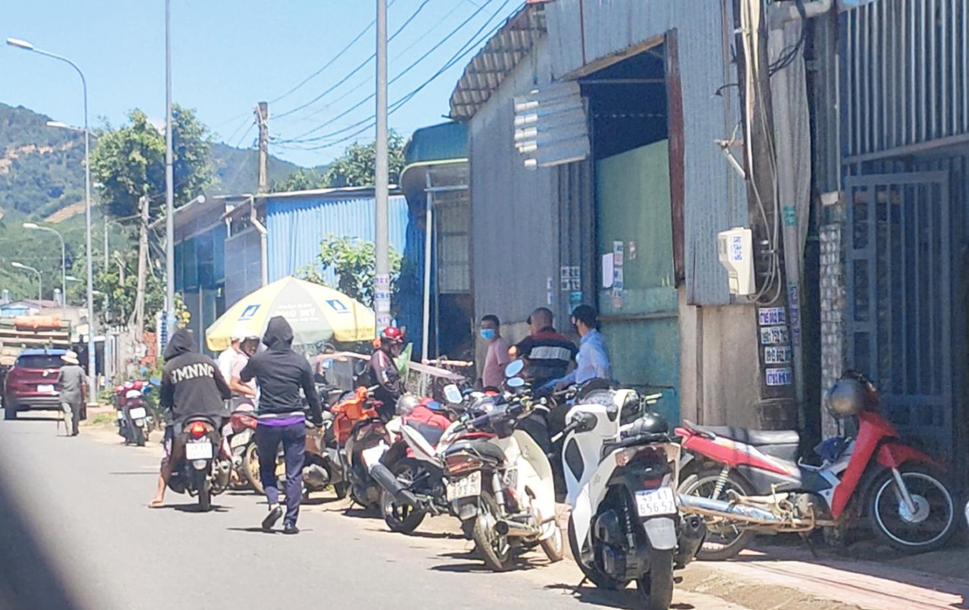 Khu vực xảy ra vụ nam thanh niên chết trong tư thế treo cổ Khu vực xảy ra vụ nam thanh niên chết trong tư thế treo cổ