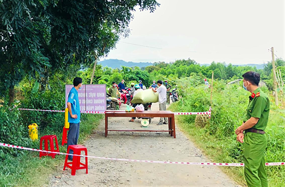 Một chốt kiểm soát dịch tại Đạ Tẻh Một chốt kiểm soát dịch tại Đạ Tẻh