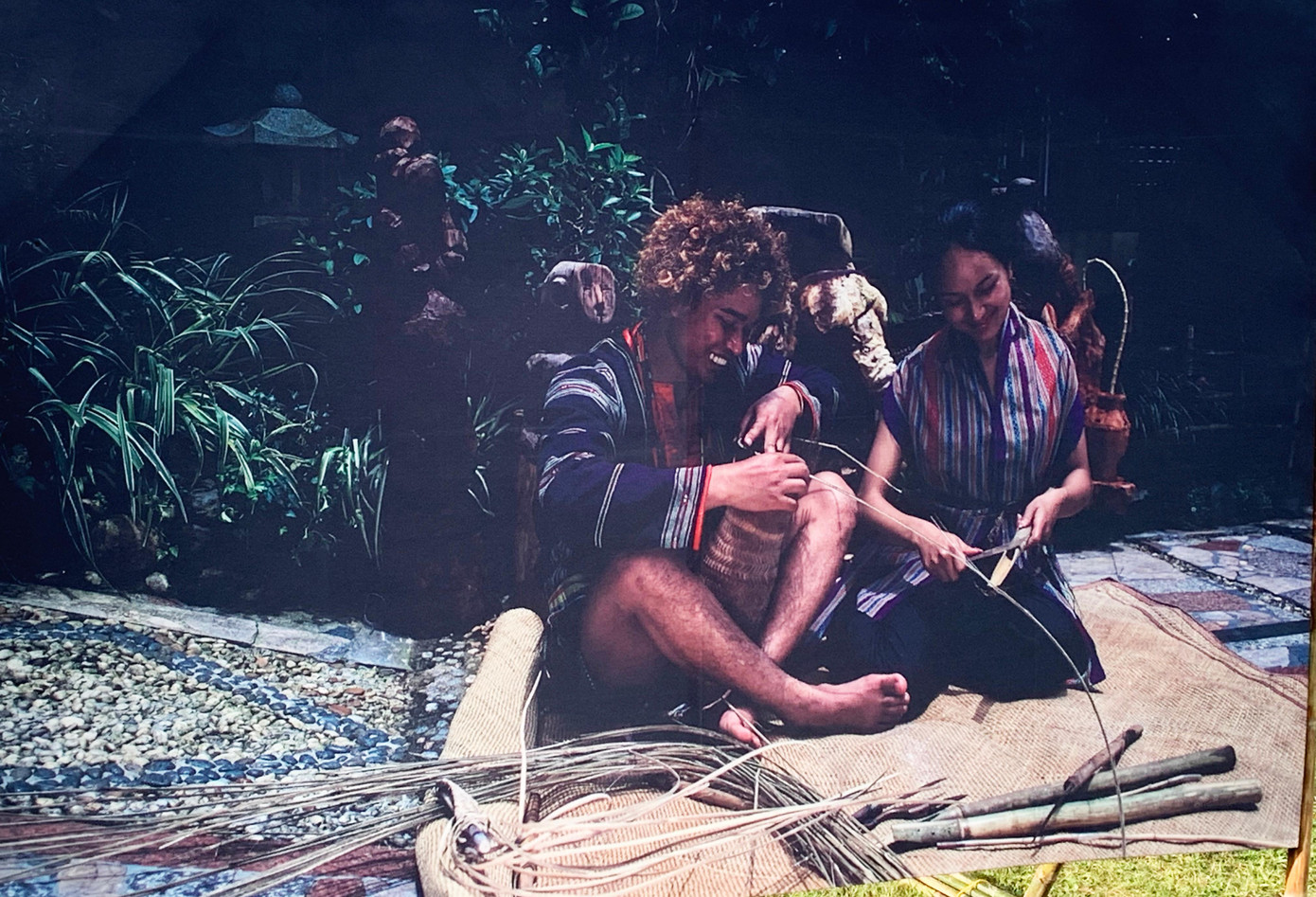 Chàng trai Cil Thôl và sơn nữ Juyêl Mi