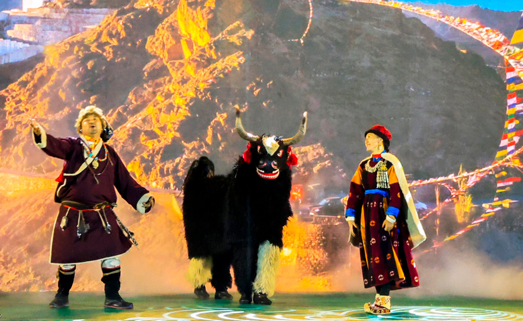 Một tiết mục biểu diễn ấn tượng của nghệ sĩ vùng Ladakh Một tiết mục biểu diễn ấn tượng của nghệ sĩ vùng Ladakh