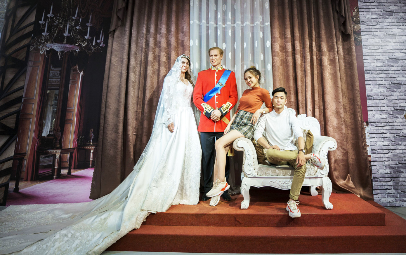 Check-in trong khu nhà trưng bày tượng sáp