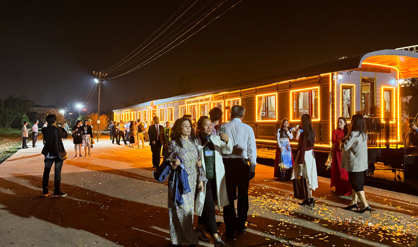 Ga Đà Lạt thu hút nhiều du khách