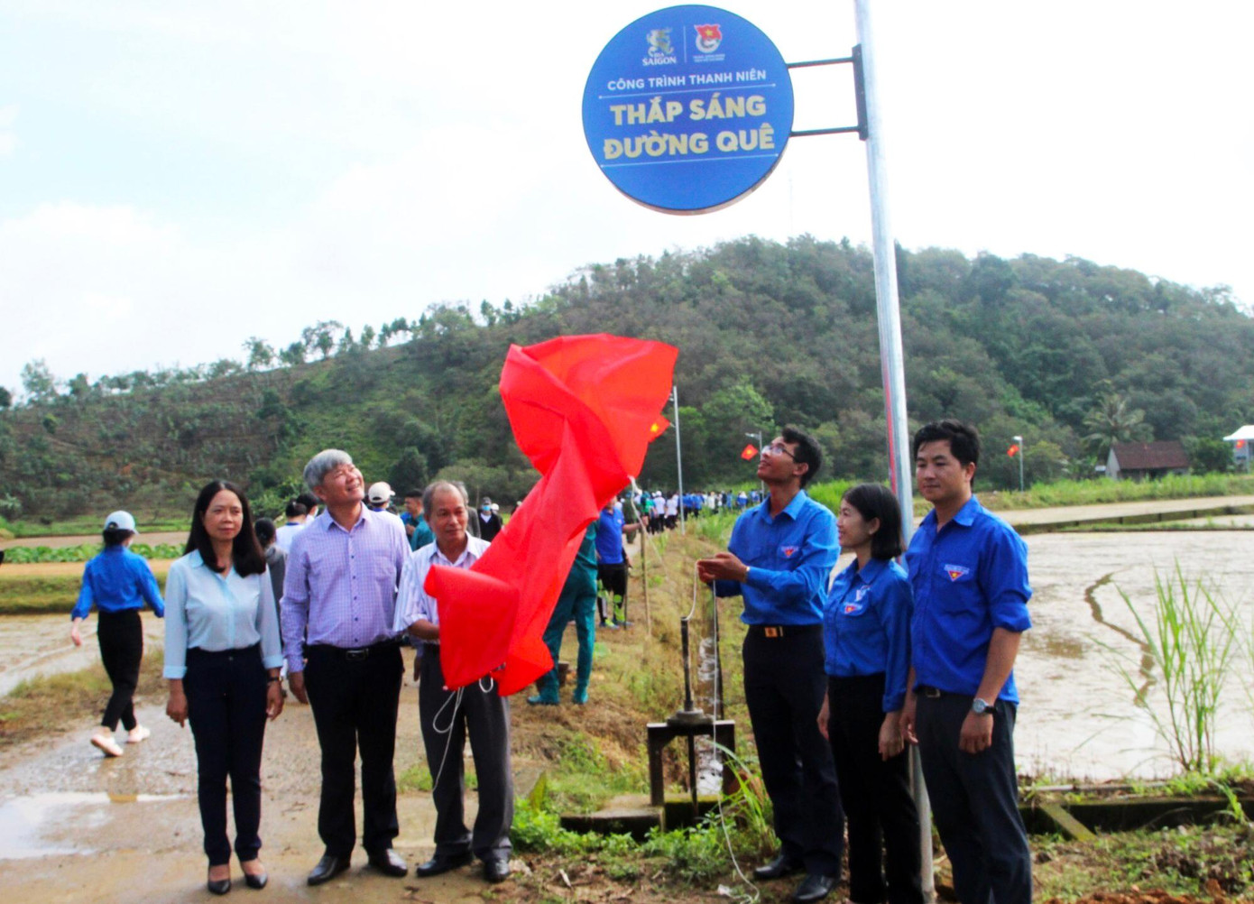 Công trình thanh niên thắp sáng vùng quê xa xôi nhất của Lâm Đồng Công trình thanh niên thắp sáng vùng quê xa xôi nhất của Lâm Đồng