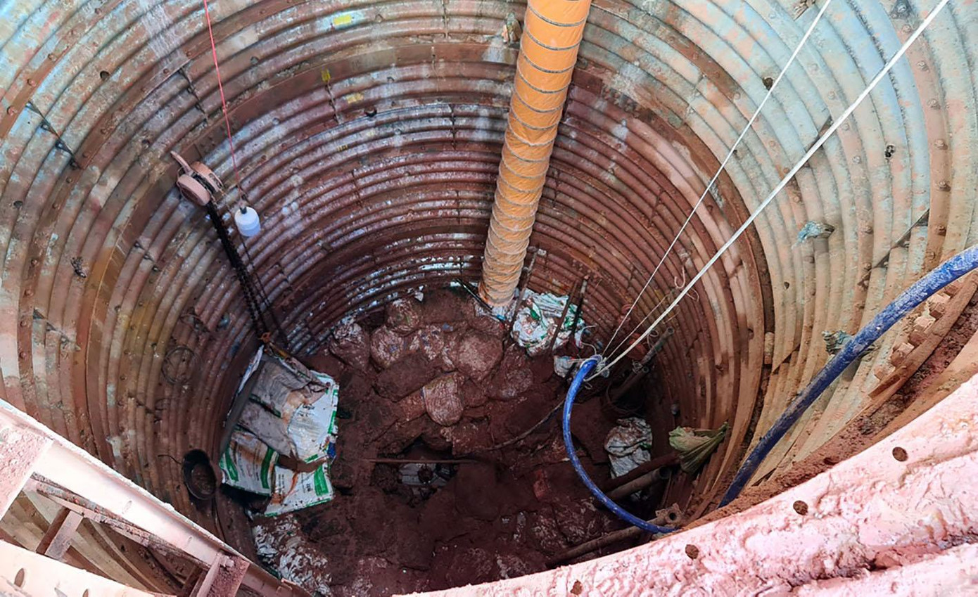 Giếng gom nước đang được thi công