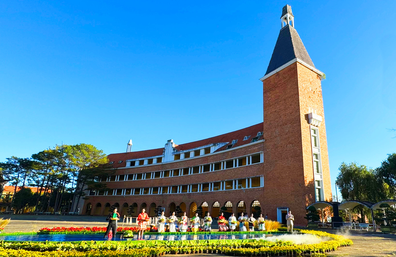 Chương trình Đà Lạt - Thành phố tình yêu được tổ chức tại trường Cao đẳng Đà Lạt.