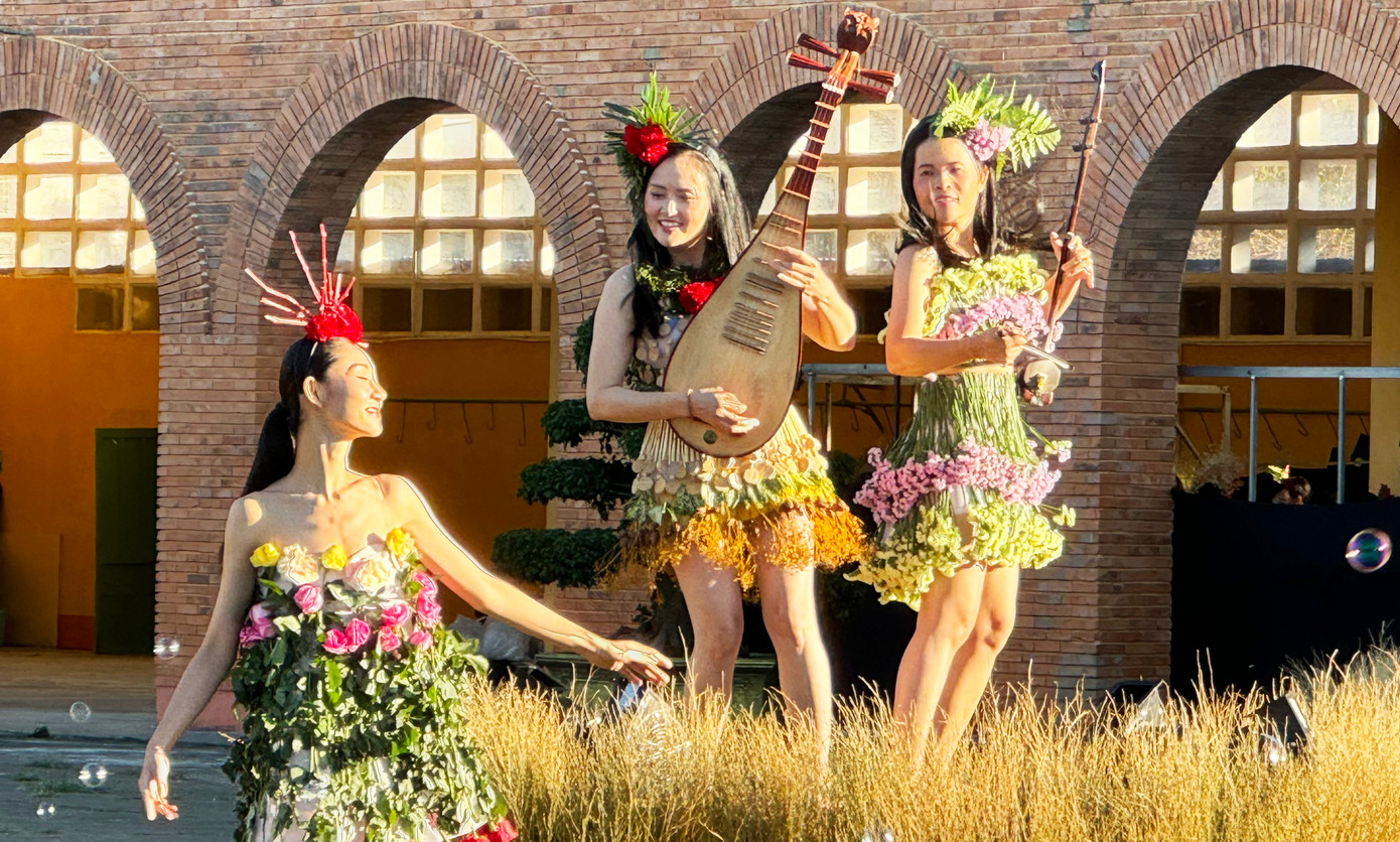 Nhạc cụ truyền thống rất đồng điệu với nhịp sống chậm của TP Đà Lạt.