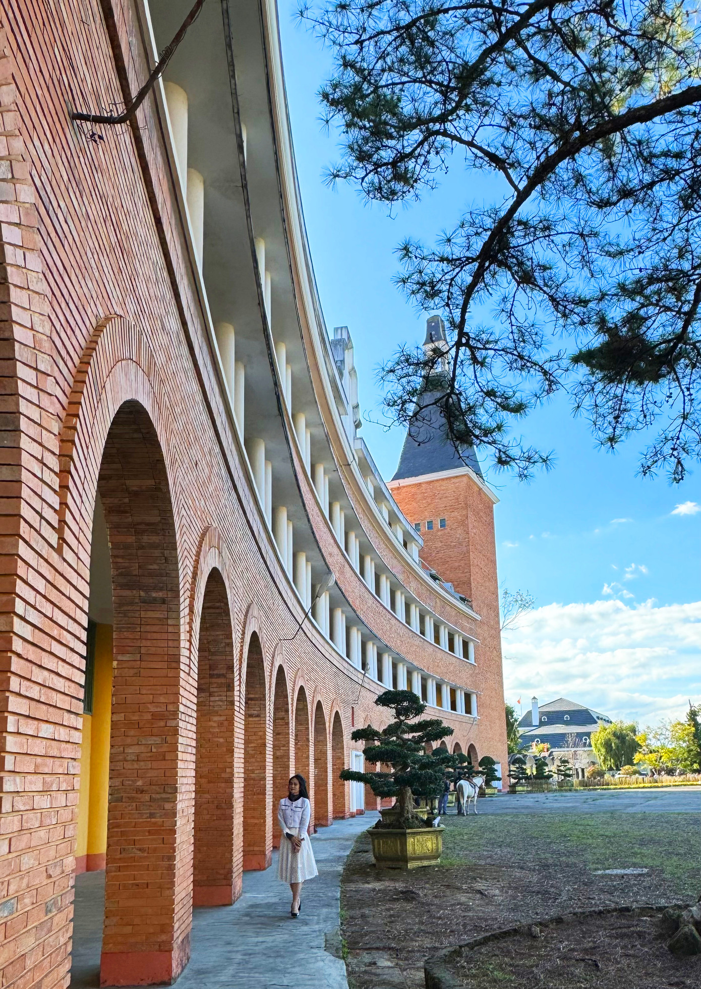 Đây là một trong 1.000 công trình xây dựng tiêu biểu của thế giới trong thế kỷ 20.