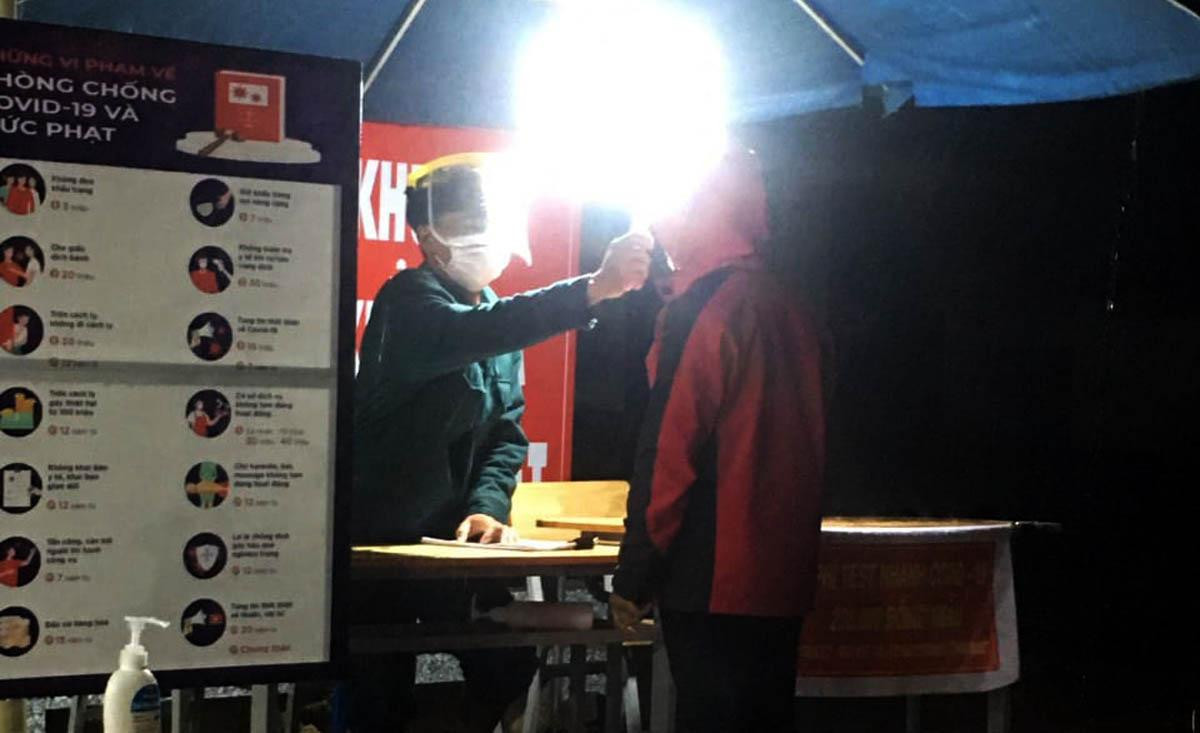 Trắng đêm truy vết