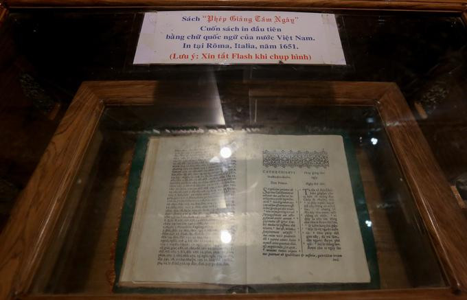 Cuốn sách in bằng chữ Quốc ngữ đầu tiên của Việt Nam Cuốn sách in bằng chữ Quốc ngữ đầu tiên của Việt Nam