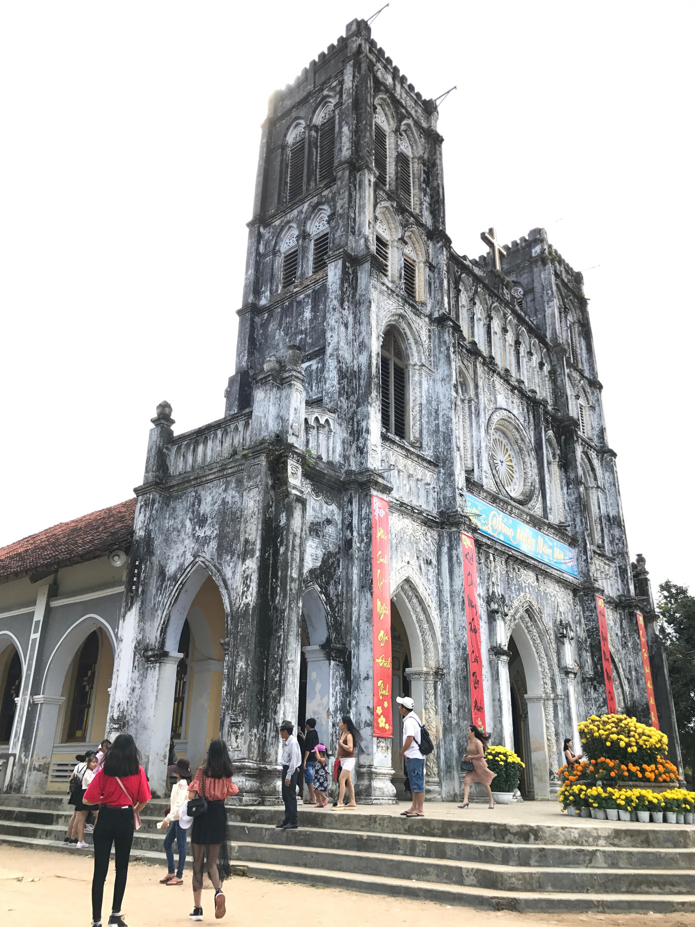 Gam màu xám là chủ đạo Gam màu xám là chủ đạo