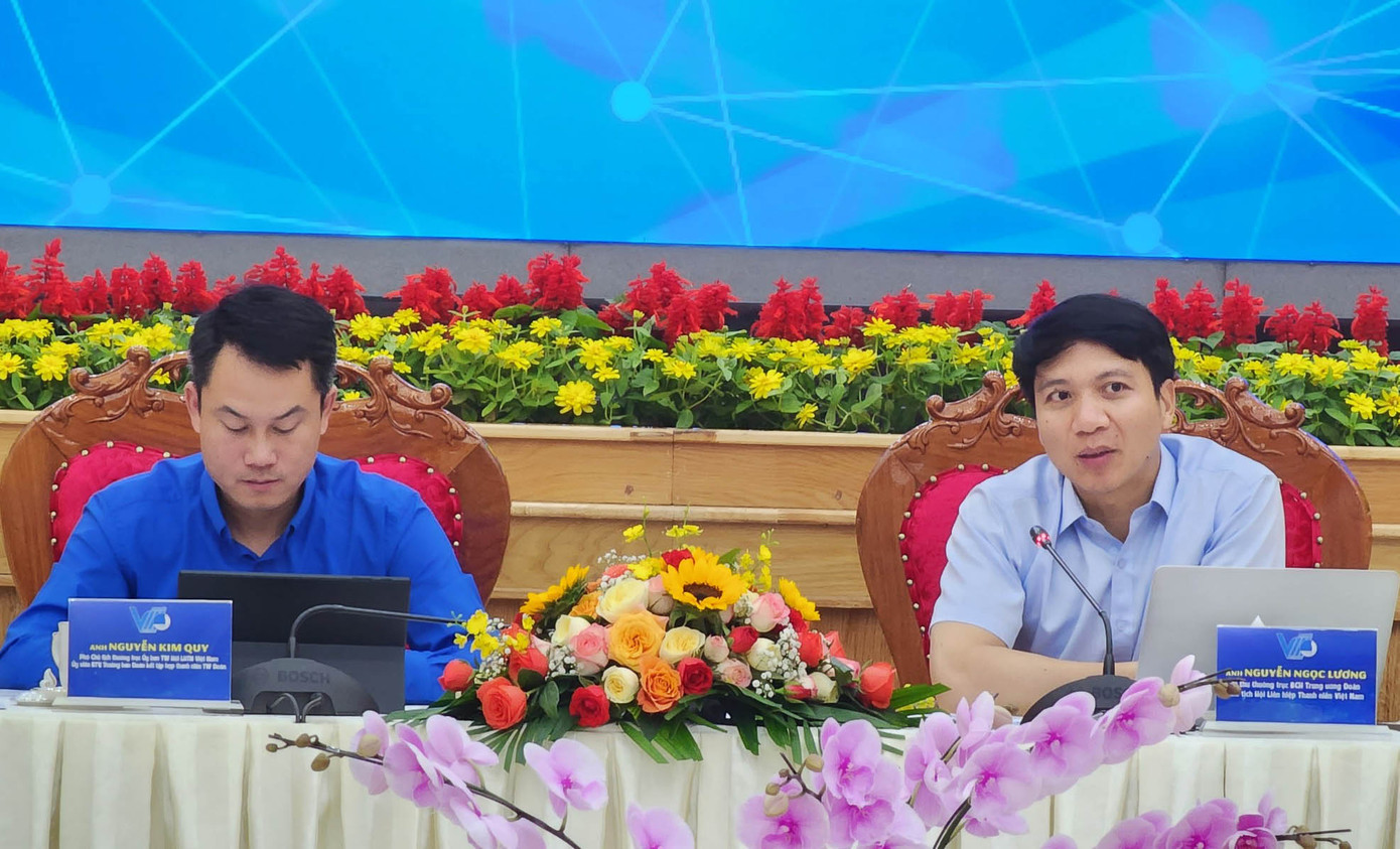 Anh Nguyễn Ngọc Lương và anh Nguyễn Kim Quy chủ trì hội nghị