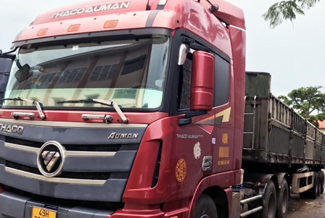 Xe tải mà nhóm tài xế dùng để sử dụng trái phép chất ma túy Xe tải mà nhóm tài xế dùng để sử dụng trái phép chất ma túy