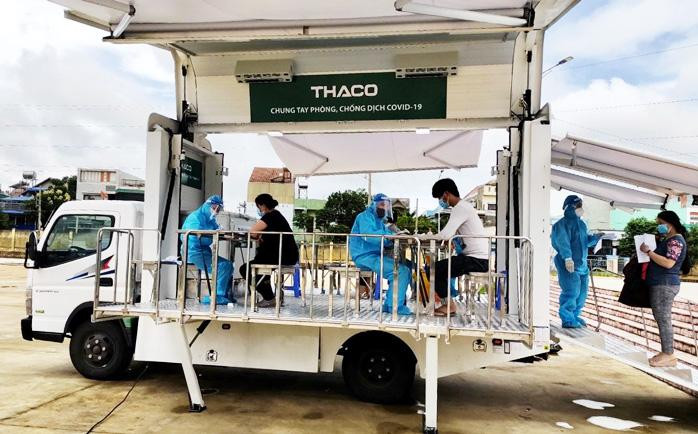 Trạm y tế lưu động đóng vai trò quan trọng khi dịch COVID-19 lây lan nhanh
